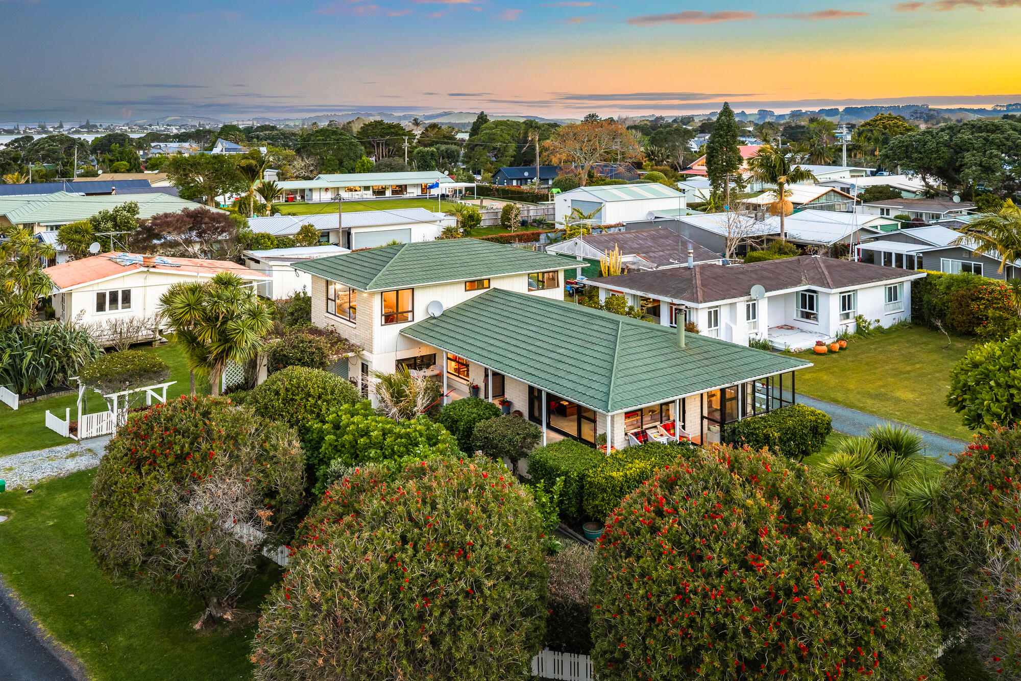 1 Dunbar Road, Point Wells, photo 14