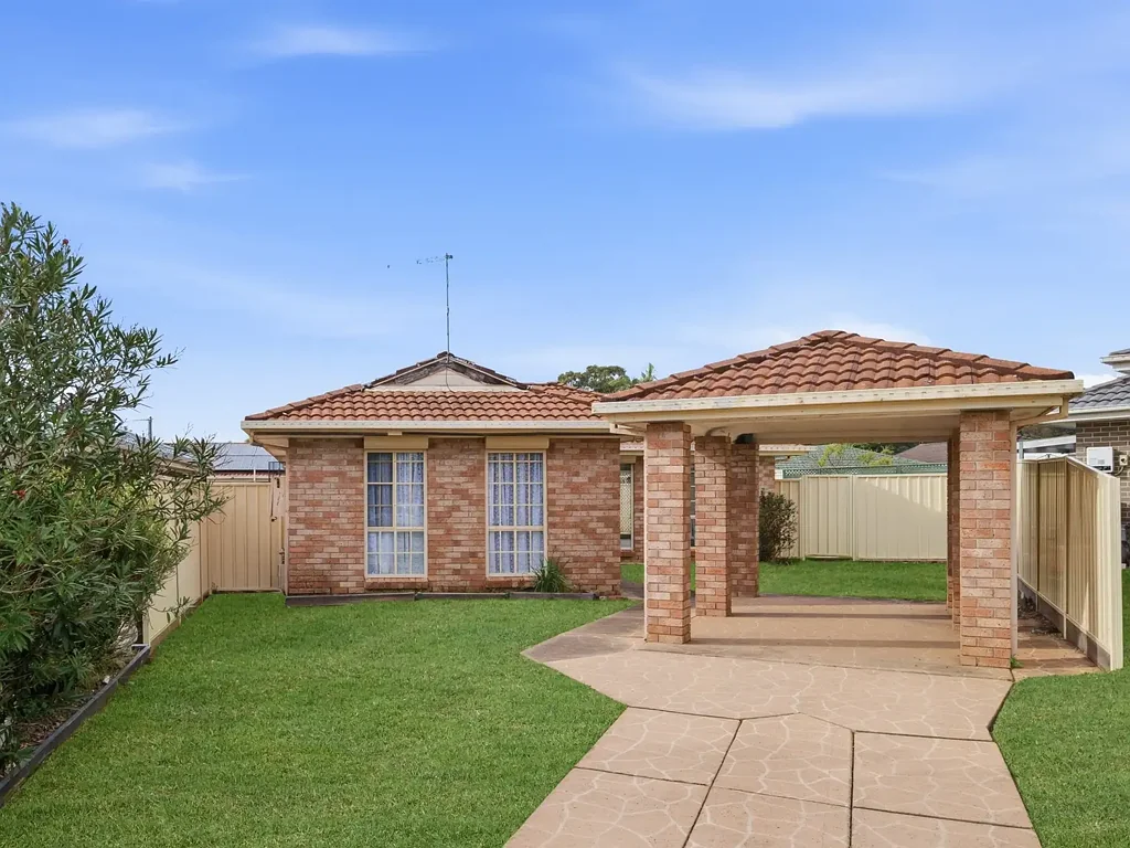 St Helens Park 3Zimmer SPACIOUS 3 BEDROOM HOME WITH OPEN-PLAN LIVING!