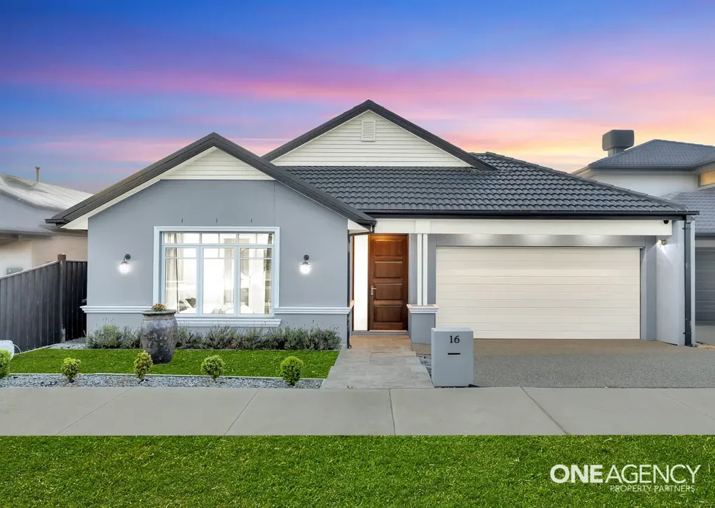 Point Cook 4房 Life Estate宁静社区 300米达校 2.7米优雅天花 厨房备餐区 双车库全幅地 EAST FACING - Premium Porter Davis Gem in Alamanda School Zone