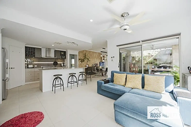 ਰਹਿਣ ਵਾਲਾ ਕਮਰਾ - 34A Hudson Street, Bayswater, WA 6053