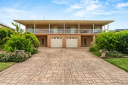 14 Riverview Road, Nowra