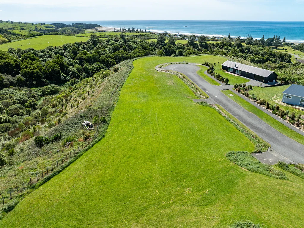 Riversdale Beach  Northern Bush and Ocean Views Await