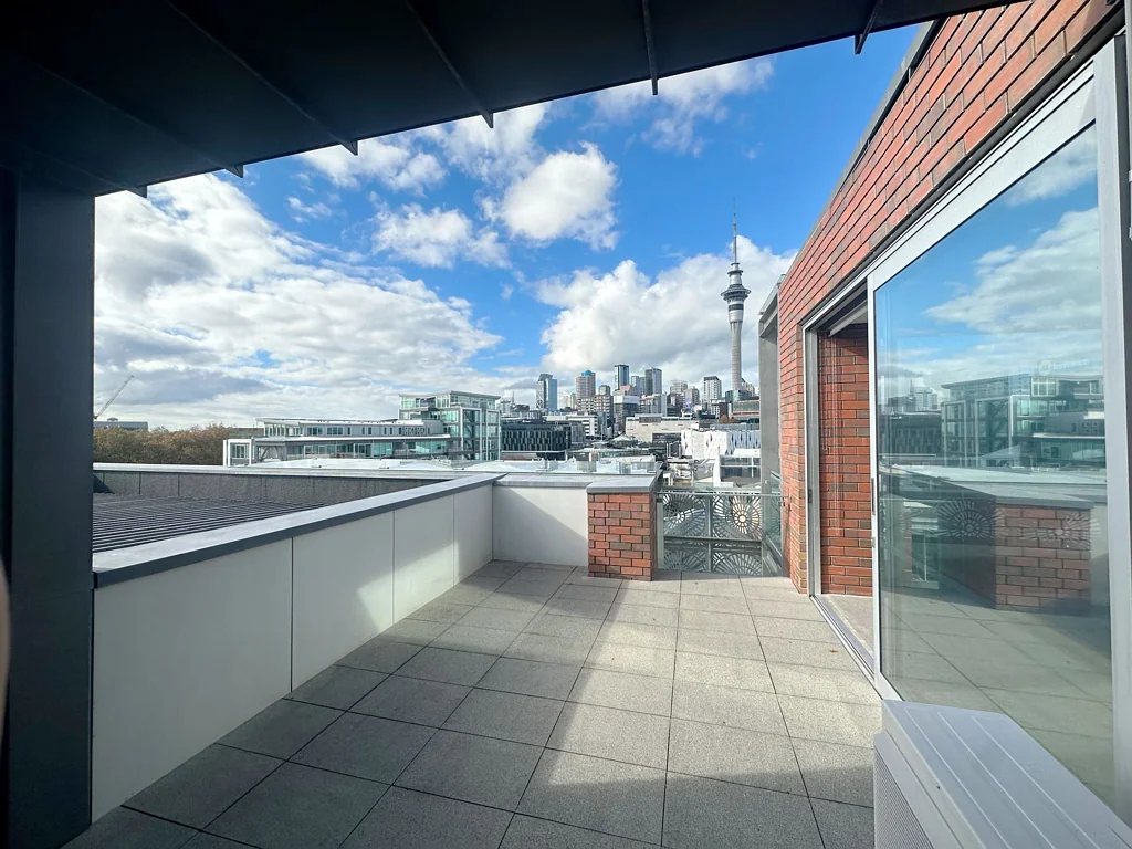 Auckland Central Architectural Office with Views