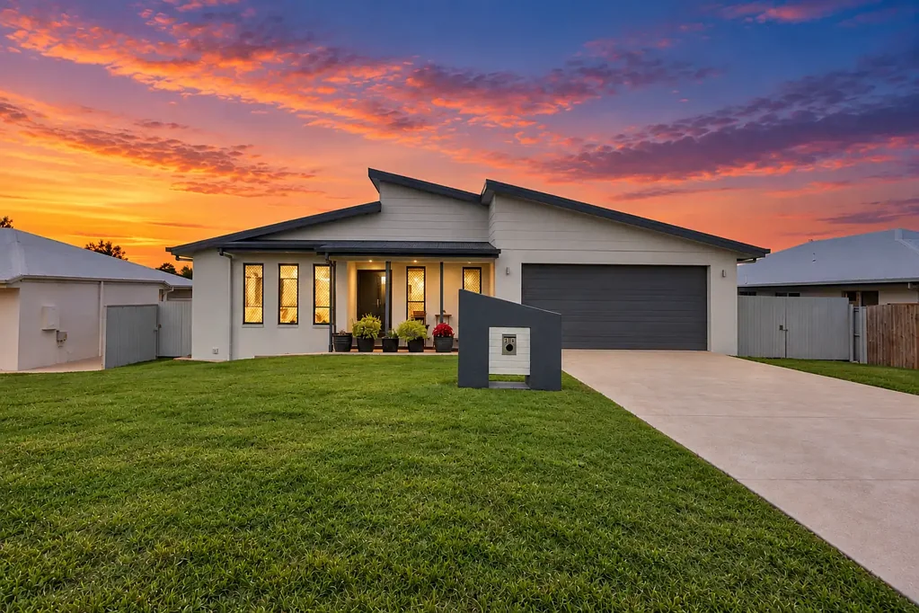Beaconsfield 4Phòng ngủ Spacious Family Living with Elevated Views & Impressive Shed and Wide Side Access