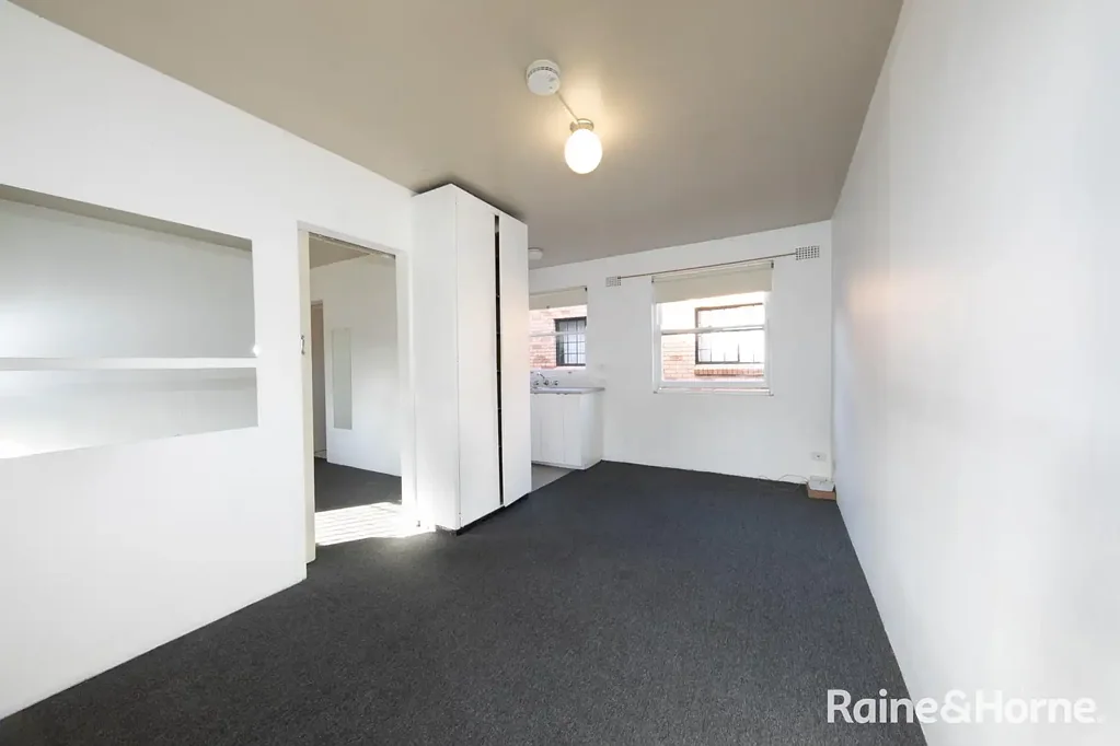 Choice of two different One-bedroom units situated in Kingsford