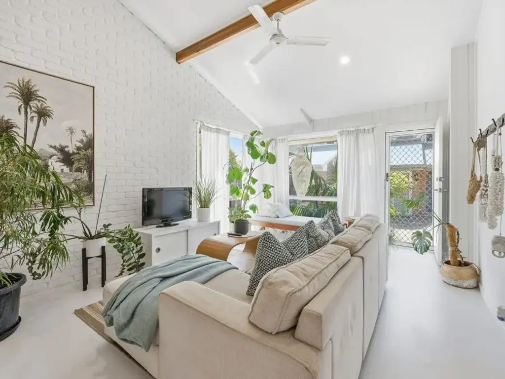 Emerald Beach 2chambre Chic Coastal Designed Meters from Beach...
