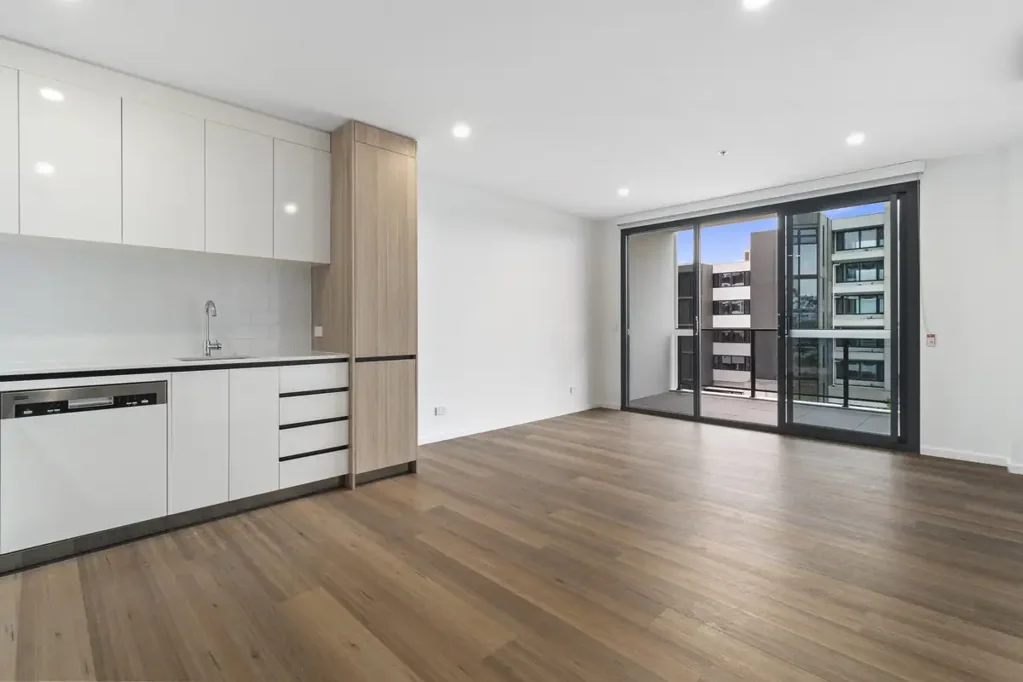 Convenient Location, Spectacular Outlook