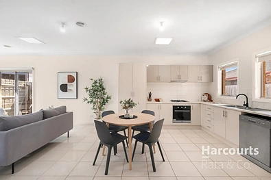 Unit 2/49 PEPPERCORN PARADE, EPPING, 2 Kuwarto, 1 Banyo, Unit