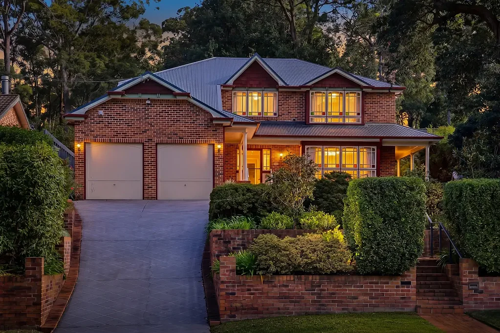 Pennant Hills 5ਬੈੱਡਰੂਮ Expansive Family Home In A Premier East Side Location