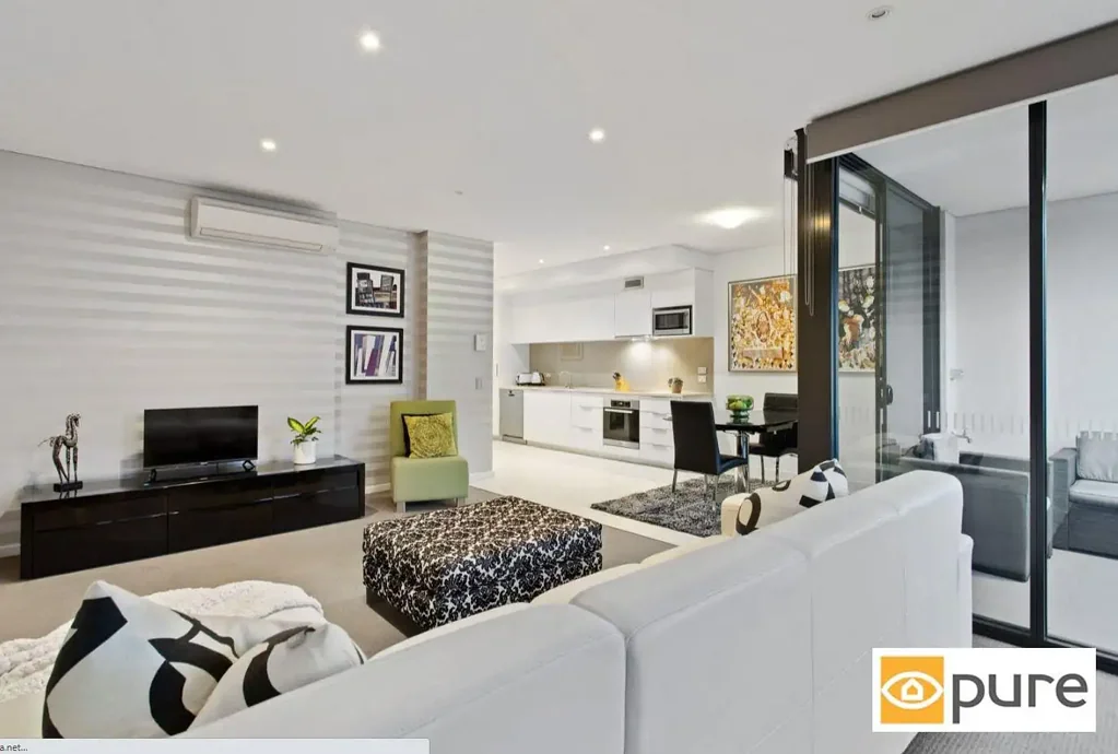 GENEROUS PROPORTIONS, WELL-DESIGNED FURNISHED APARTMENT