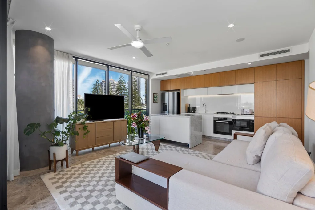 201/4-6 Alexandra Avenue, Broadbeach, QLD 4218