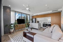 201/4-6 Alexandra Avenue, Broadbeach