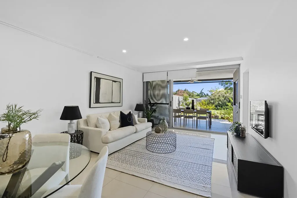 Fairfield 2બેડરૂમ Ground Floor Living with a Rare Backyard Retreat