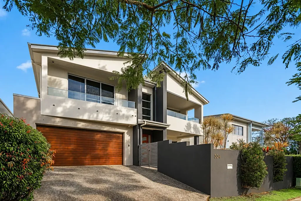 Wellington Point 5침실 Expansive Highset Home in a Premier Wellington Point Location