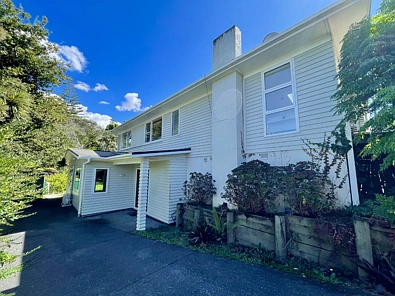 Renovated 4-bedroom Home in Torbay