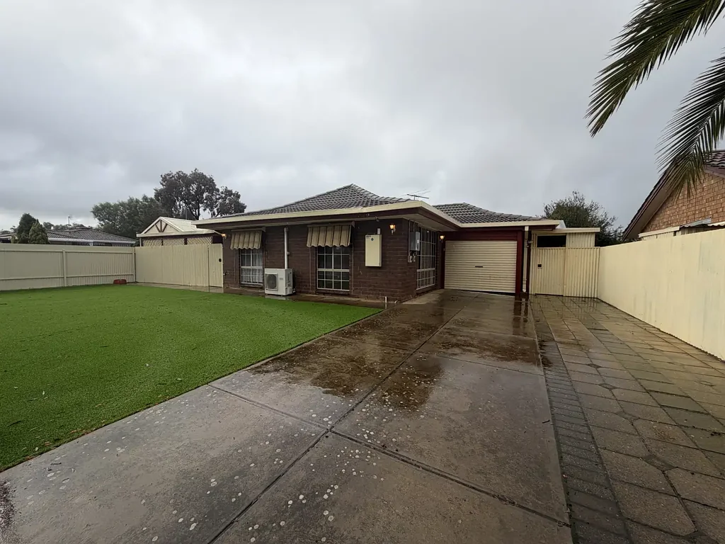 ENTERTAINERS DELIGHT - RENT REDUCED
