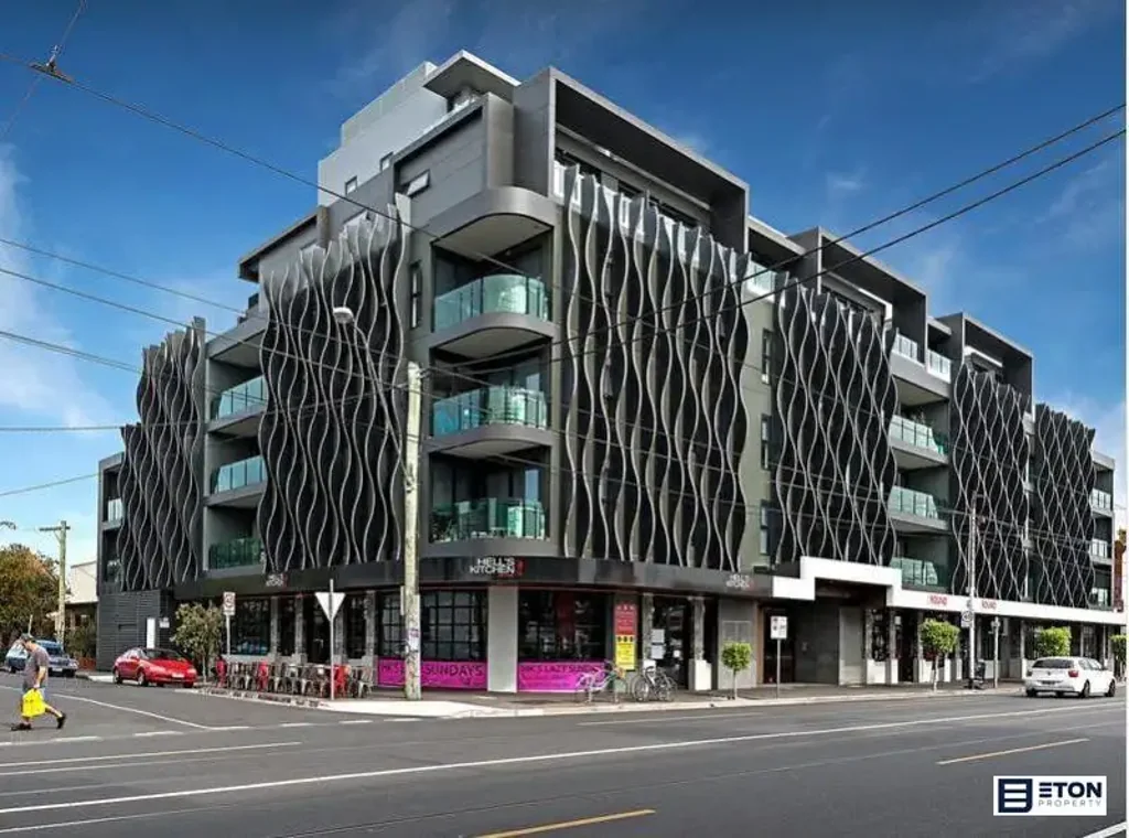 Fantastic Location – Spacious 2 Bedroom, 2 Bathroom Apartment