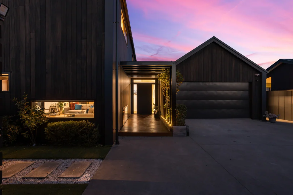 Springlands 4房  Architectural precision. Enduring presence