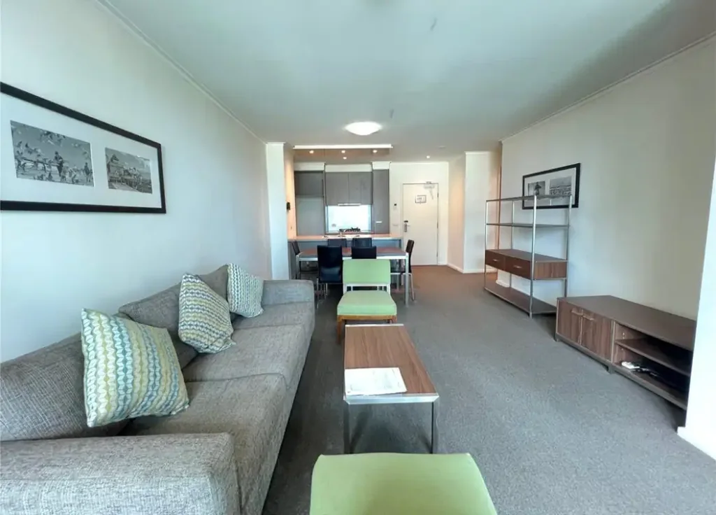 FURNISHED 2 Bed  1 Bath and 1 Car park  available for Rent