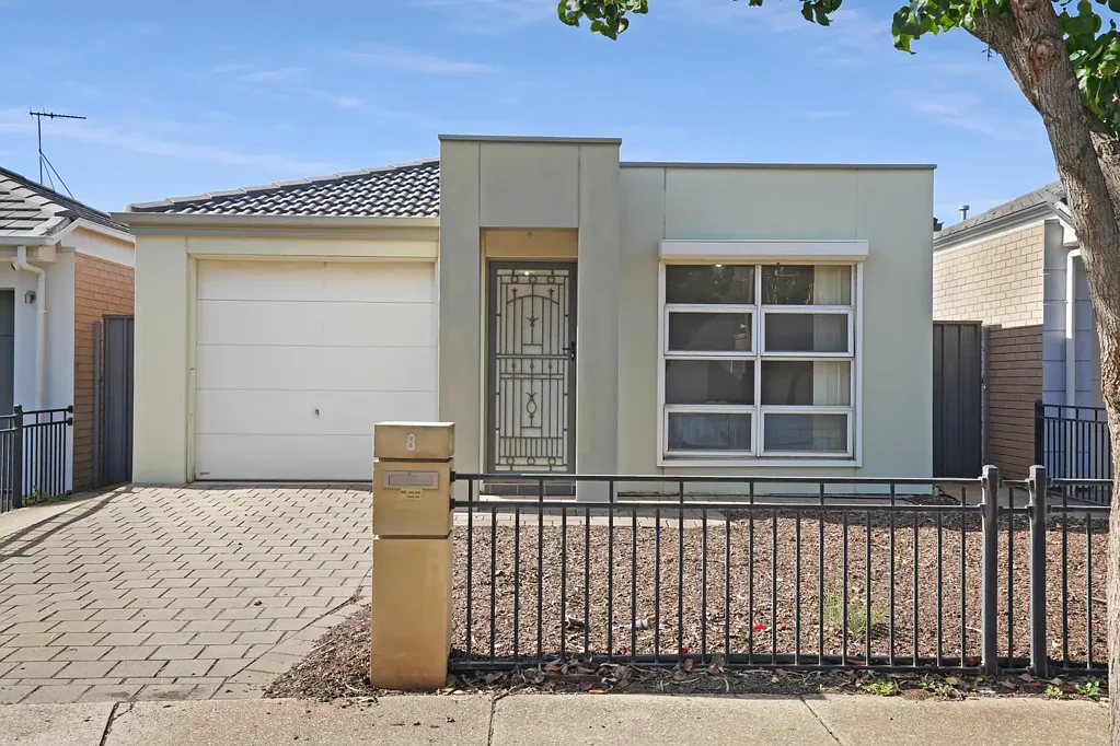 Andrews Farm 3 Bedroom Low Maintenance Living & Spacious Open Plan Comfort!
