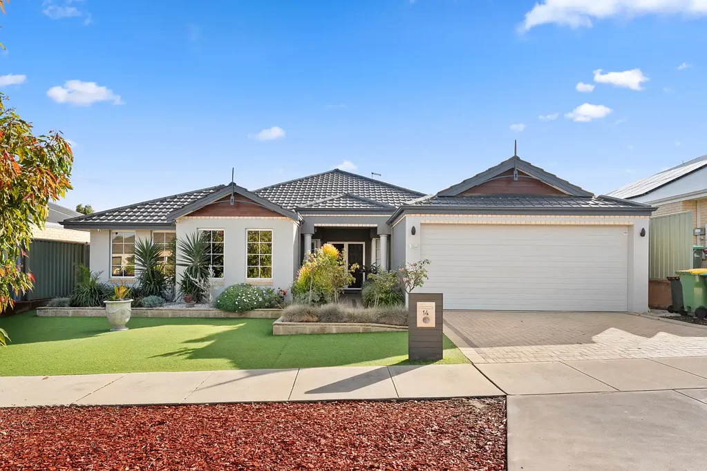 Baldivis 4ห้องนอน IMMACULATELY PRESENTED FAMILY HOME