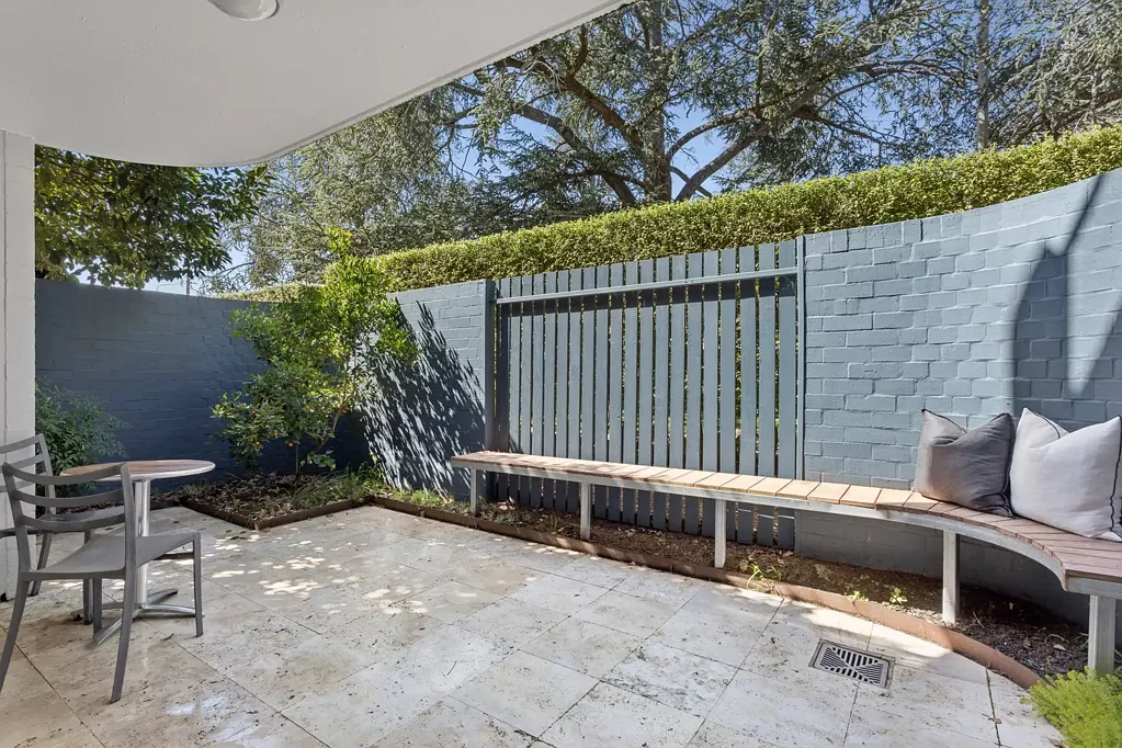 Griffith 1房  Private Courtyard Living