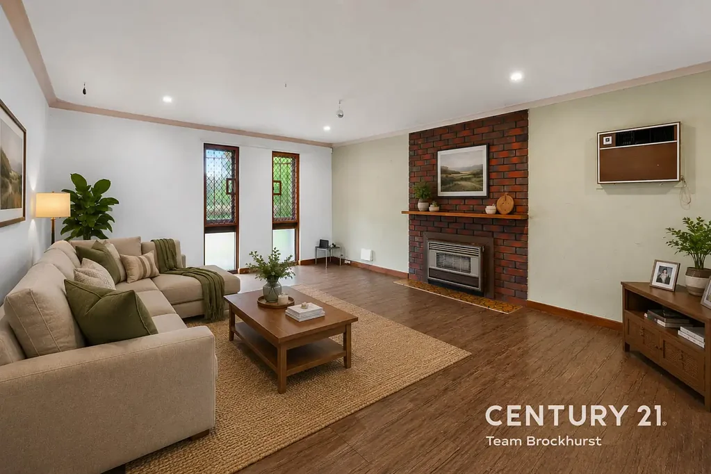 Thornlie 4ห้องนอน CRESTWOOD LIVING... THE POOL IS PRACTICALLY YOUR NEIGHBOUR!