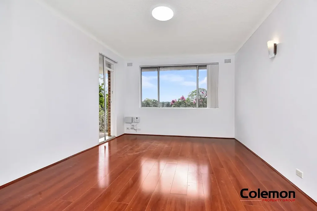 Picture Perfect, Convenient