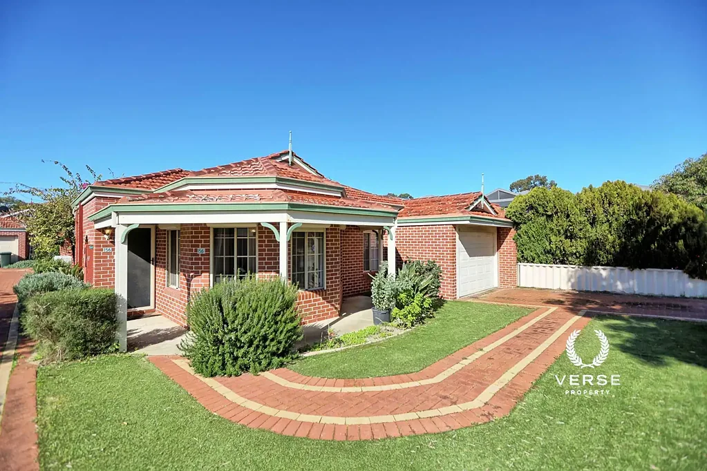 St James 4 Bedroom Classic Street front, style and charm