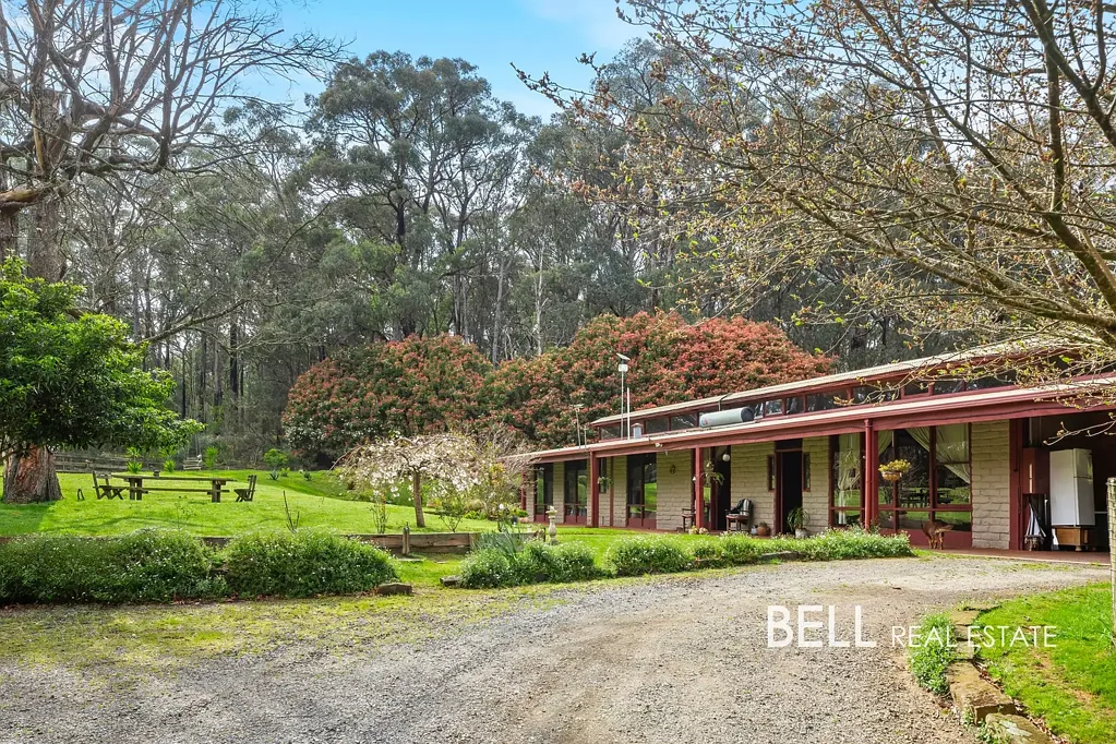 Gembrook 4Habitaciones Private Mudbrick Sanctuary with Multi-Generational Living & Horse Infrastructure!