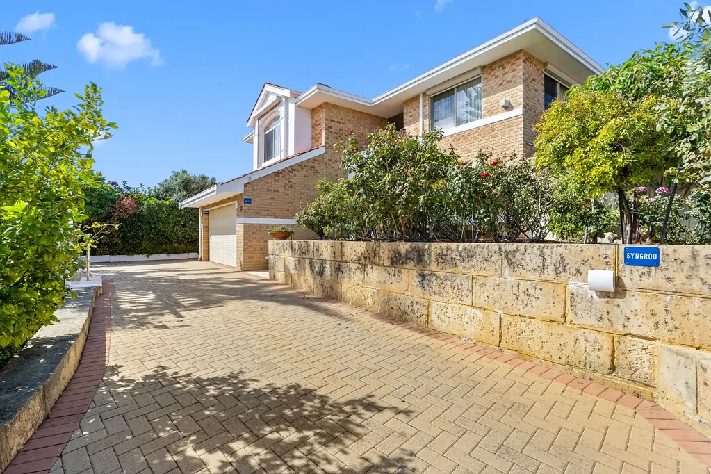 Coogee 4 Slaapkamer Large Coastal Family Home with Ocean Views & Endless Potential