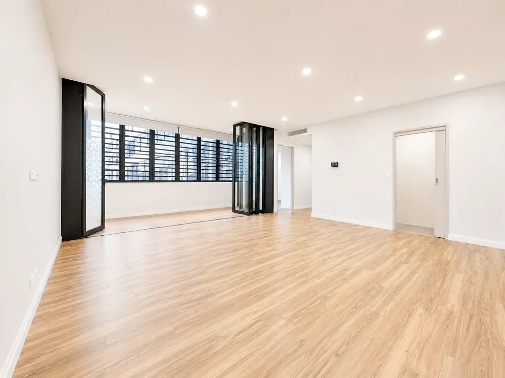 One Bedroom Apartments | 20 mins to City|  Gym | Outdoor and indoor pool + Spa |