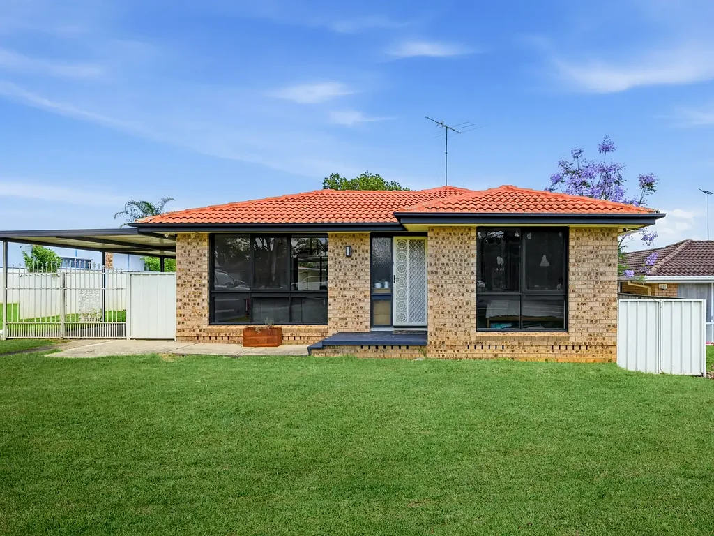 12 Longhurst Road, Minto, NSW 2566