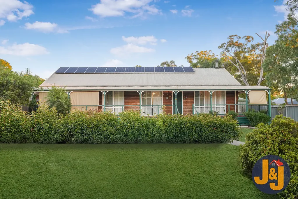 27 Wattle Drive, Heathcote, VIC 3523