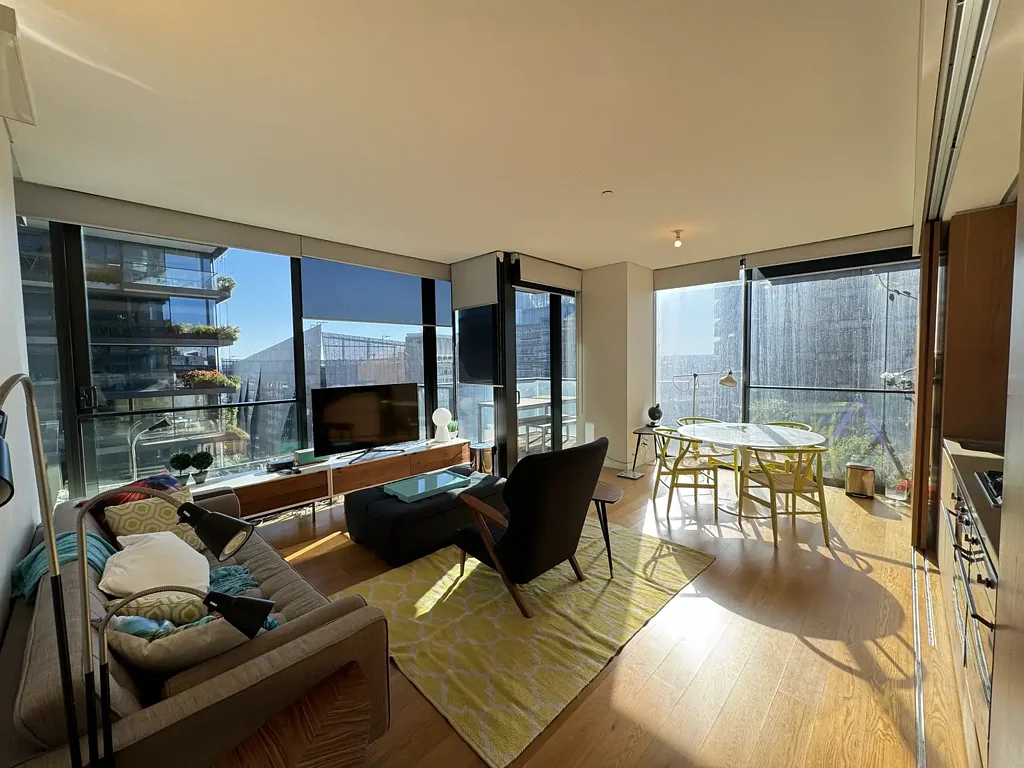MODERN & STUNNING VIEWS UNFURNISHED ONE BEDROOM IN CENTRAL PARK