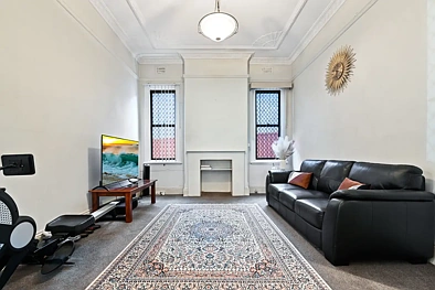 Arncliffe 5 Slaapkamer LIVE FOR LESS  - TWO DWELLINGS ONE TITLE