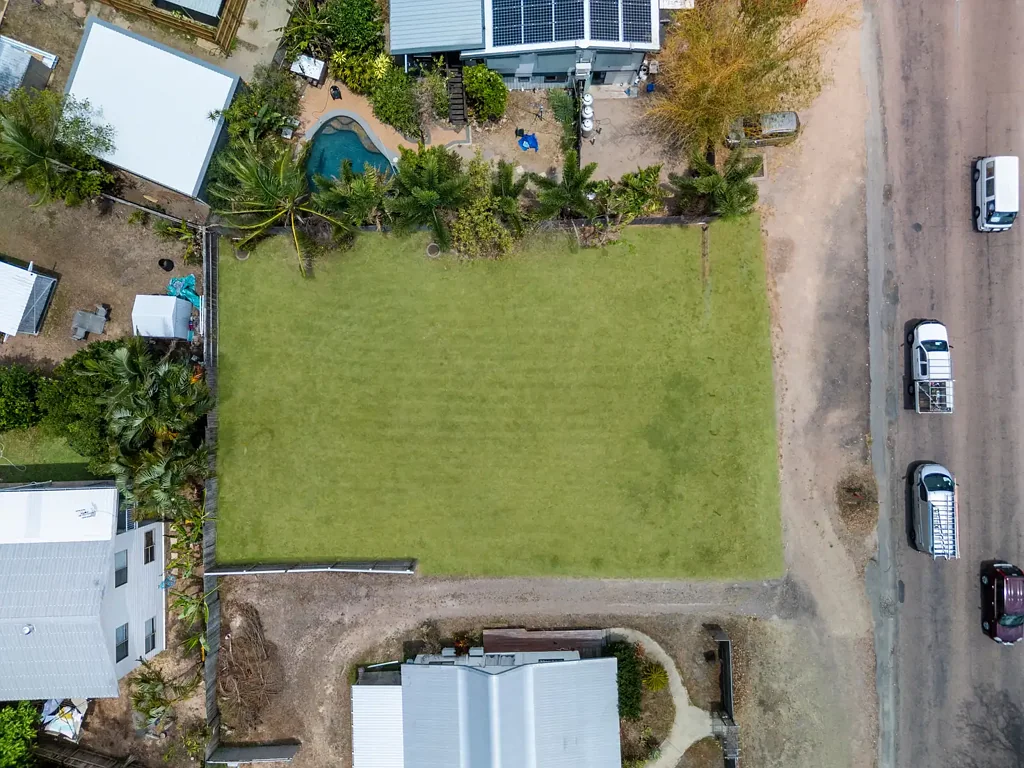 Nelly Bay Location, Location! Central Nelly Bay Land with Endless Possibilities
