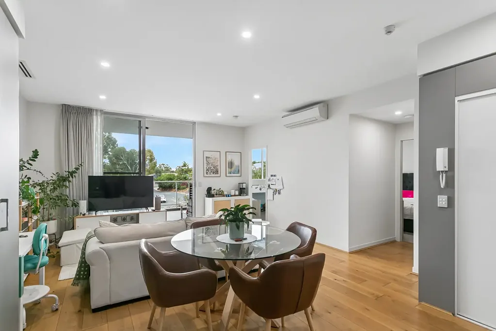 Lathlain 2ห้องนอน Modern Comfort in a Superb Setting