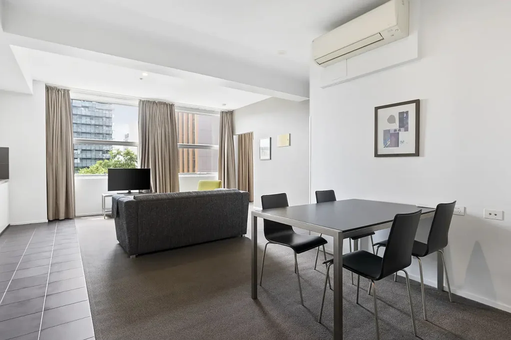 Furnished Apartment in the Heart of Melbourne