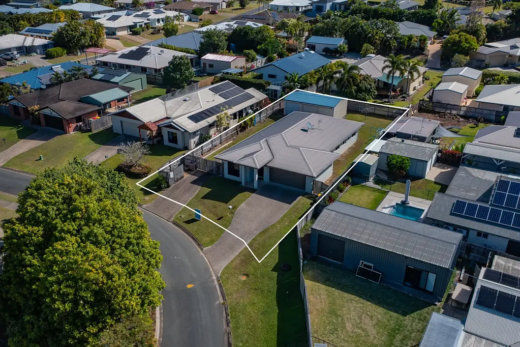 Jubilee Pocket 4房  Family Living with Media Room and 3 Bay Shed