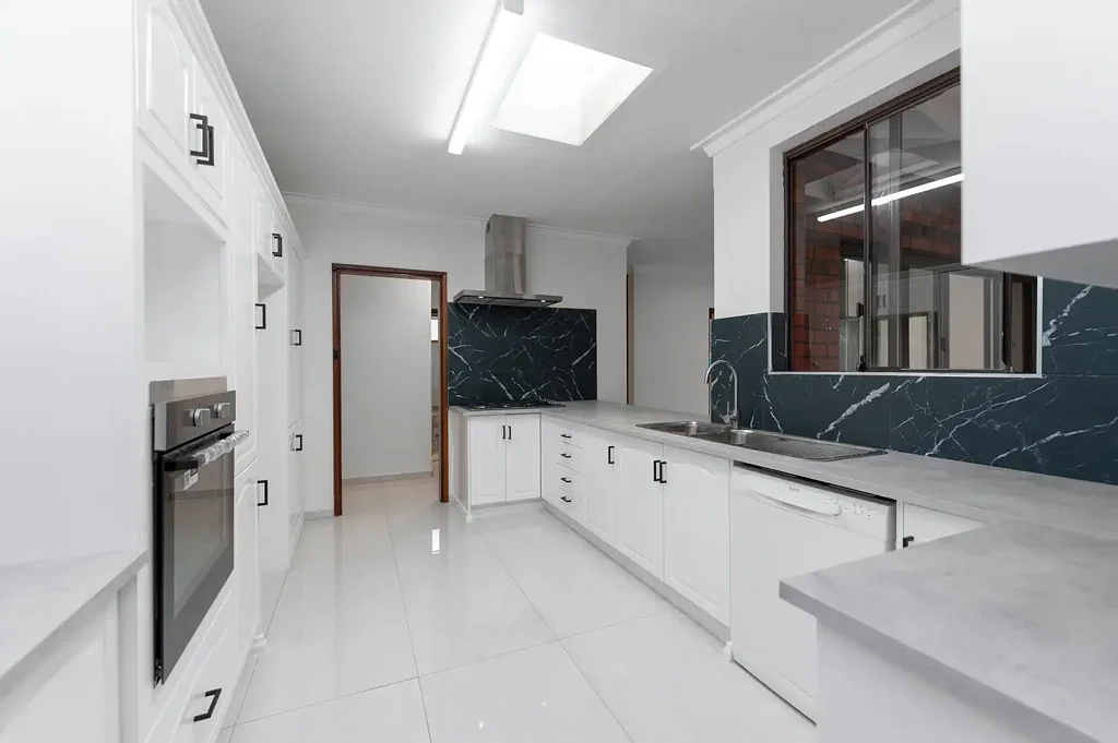 Spacious & Modern Family Home - Prime Booragoon Location!