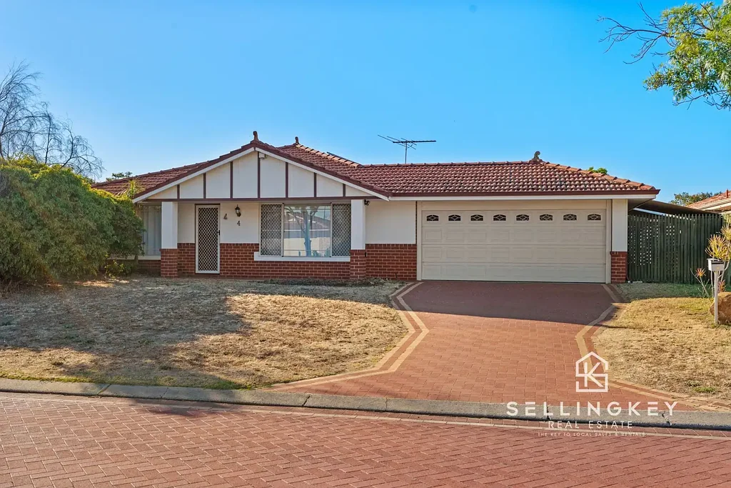 4 BUSHLARK RISE, Canning Vale, WA 6155