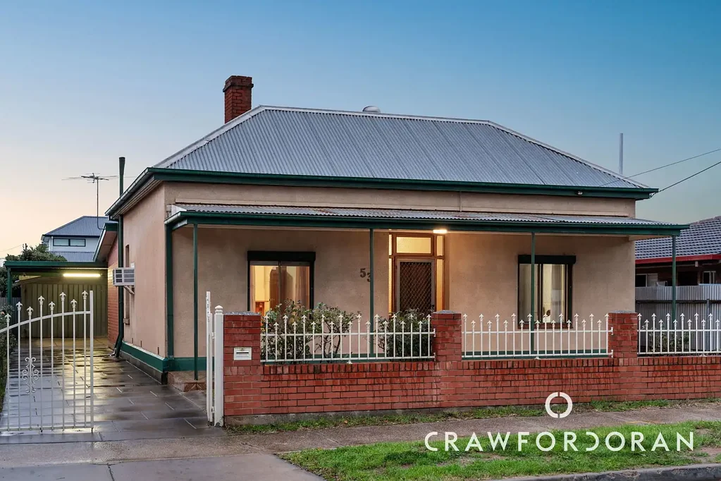 West Hindmarsh 3ห้องนอน Timeless C.1910 Charm Meets Modern Inner West Opportunity.