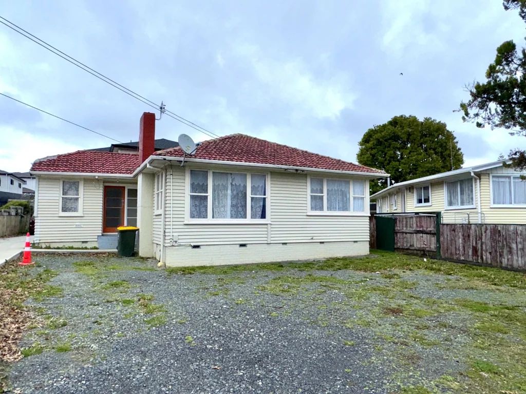 Quaint 3-Bedroom Home in Convenient Papatoetoe Location