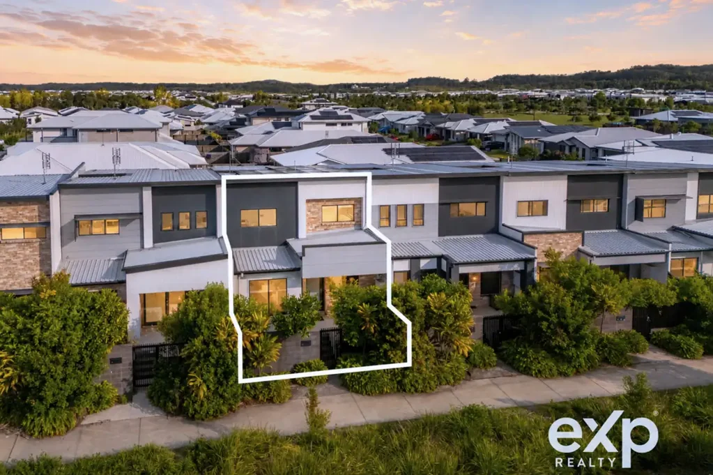 Palmview 4ห้องนอน Near-New Terrace Home, Modern, Low-Maintenance Living at Its Best