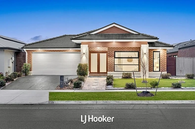 Clyde North 5 Slaapkamer Premium Family Living with Multiple Living Zones & Seamless Entertaining