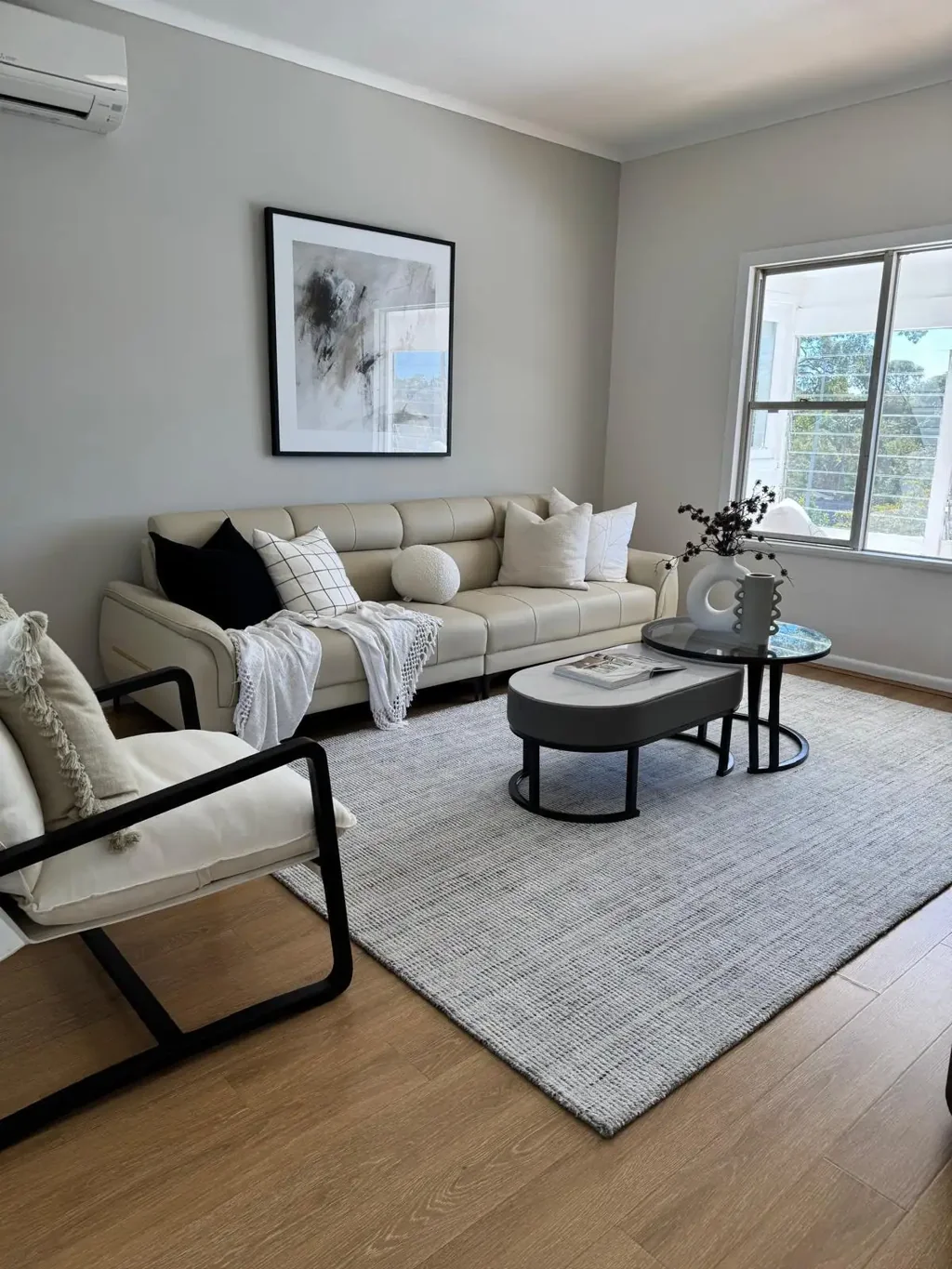 Spacious Upstairs Living with Georges River Views