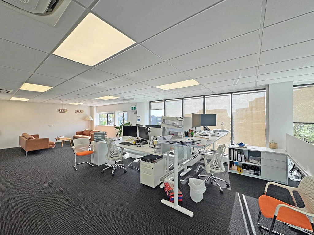 Takapuna EXCELLENT CENTRAL TAKAPUNA OFFICE