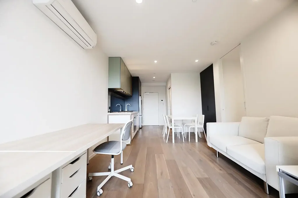 Amazing Fully Furnished 2 Bedroom Apartment FOR RENT