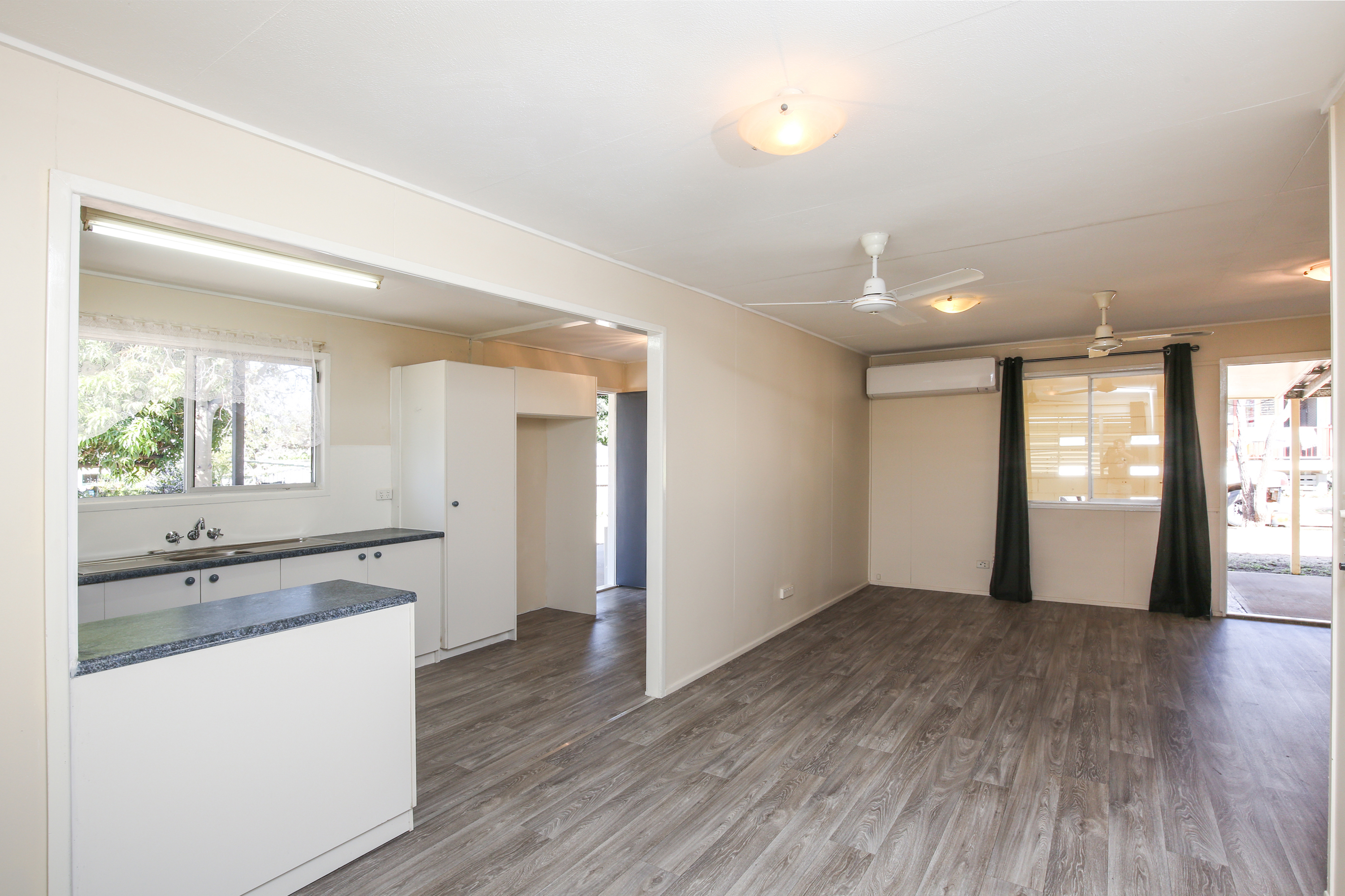 16 MACKENZIE DR, MORANBAH QLD 4744, 0 રૂમ, 0 બાથરૂમ, House